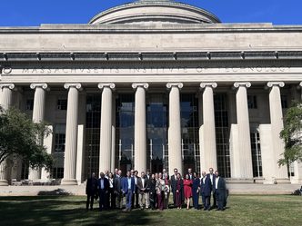 Comité Asesor Internacional del World Infrastructure Forum reunido en el MIT